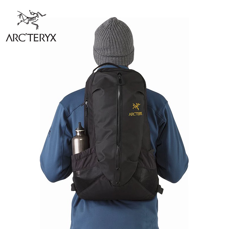 Arcteryx始祖鸟 男女通用都市旅行轻量徒步双肩背包Arro 22