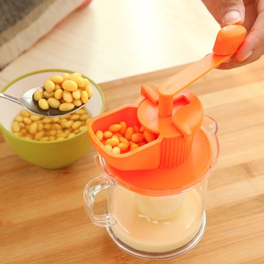 豆浆机打汁机蒜泥机迷你小型手动榨汁机家用水果手摇果汁。