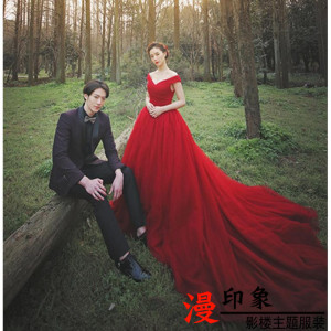 影楼主题服装2018新款婚纱礼服外景摄影情侣写真红色大拖尾婚纱婚纱