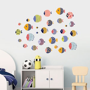 彩色小鱼墙面贴画儿童房幼儿园墙上装饰的小饰品房间墙上卡通贴纸