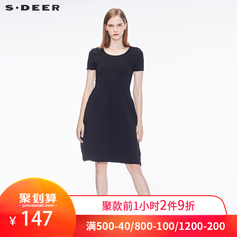 sdeer圣迪奥女简约纯黑高腰分割细褶A廓肌理圆领连衣裙S17383511