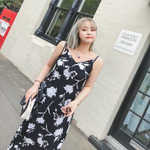 晶咕家温柔风吊带裙女夏外穿中长款V领碎花连衣裙2018新款潮裙子连衣裙