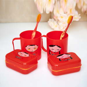 结婚婚庆卡通红色漱口杯套装牙缸杯牙刷杯新娘陪嫁香皂盒情侣对杯
