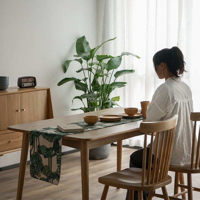 北欧实木餐桌家用小户型日式风格橡木家具简约现代原木餐桌椅组合