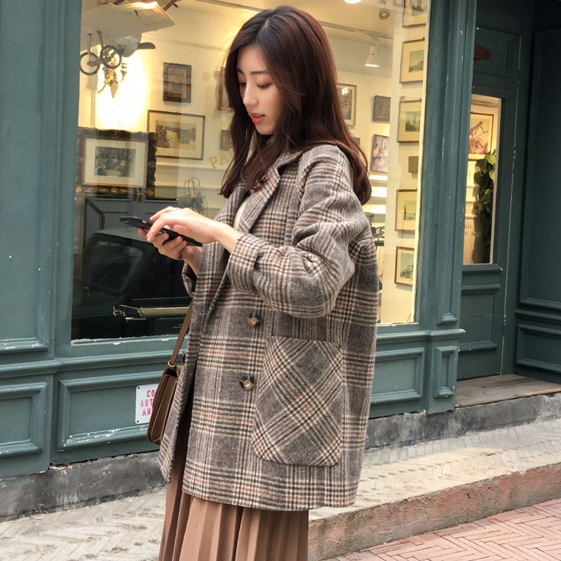 妮子大衣女2019初春流行新款韩版短款毛呢小个子网红格子西装外套