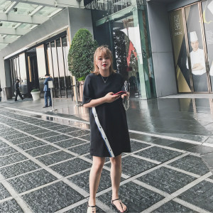 晶咕家侧边斜角纽扣拼接短袖连衣裙夏2018春装新款女装韩版中裙子连衣裙