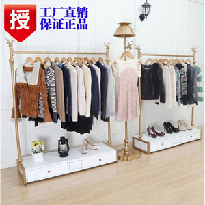 高档欧式服装店展示架图片