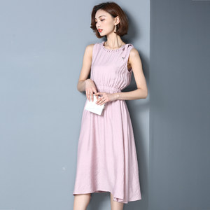【纯色品牌连衣裙图片】纯色品牌连衣裙图片大