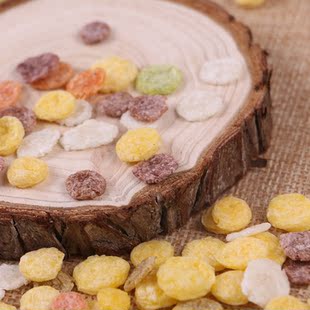 彩色玉米片100g 兔子零食龙猫零食荷兰猪零食粮食饲料五谷杂粮片