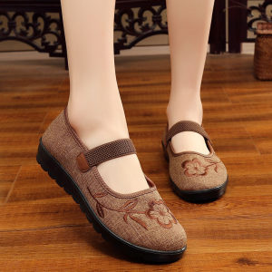 大码女鞋妈妈鞋平底软底老北京布鞋女单鞋中年