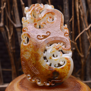 新疆和田玉白玉 span class=h>籽料 /span>原石精雕镂空仿古龙凤牌