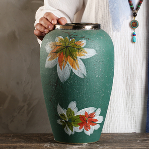 手绘花瓶粗陶图片