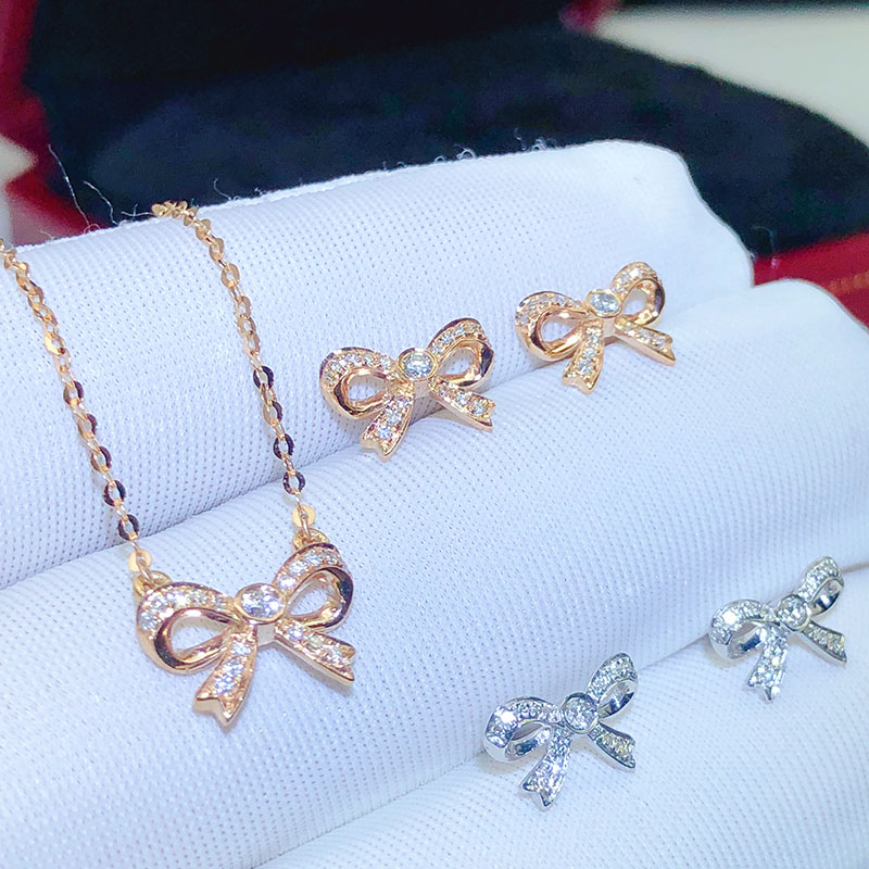 伟德国际安宁市人民法院关于（AX934）OR27天然冰种翡翠（A货）平安扣吊坠1（第一次拍卖）的公告