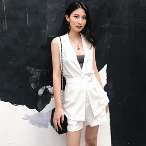 白色棉麻小西装短裤套装女2017夏新款韩版无袖亚麻马甲时尚两件套