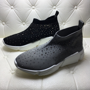 春款特价运动鞋图片