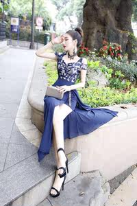 【美国苹果羽绒服女图片】美国苹果羽绒服女图