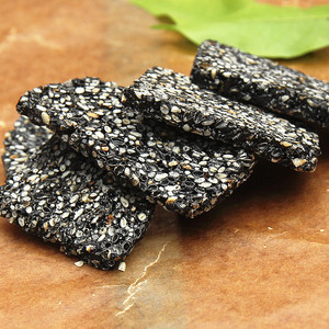 手工黑芝麻片图片