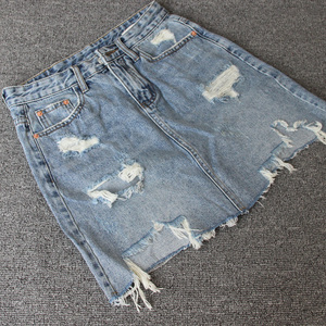  span class=h>牛仔裙 /span> span class=h>破洞 /span>裙破旧破烂 