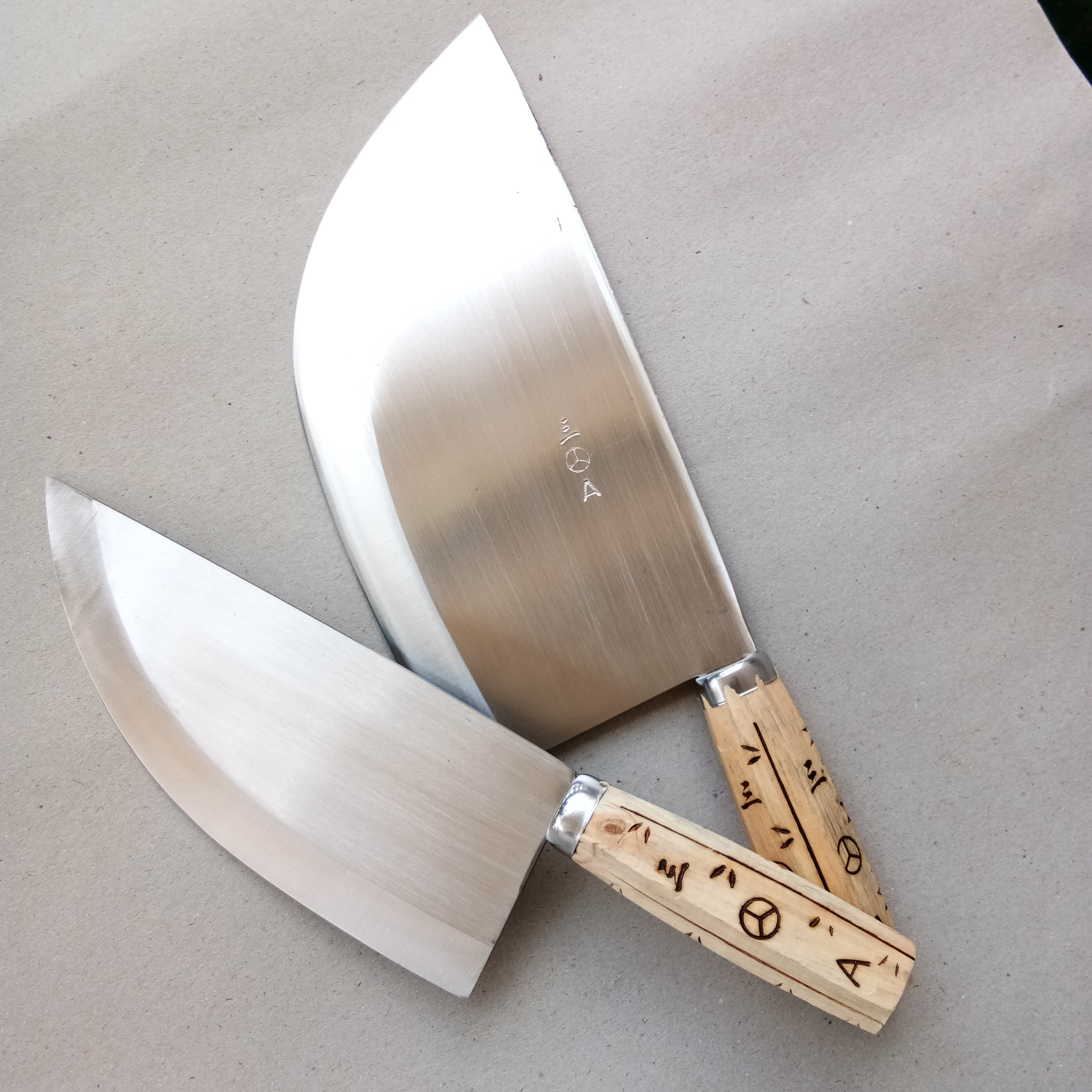 特价 纯手工锻打屠夫卖肉专用刀两把套装 砍骨刀和剃毛分肉刀