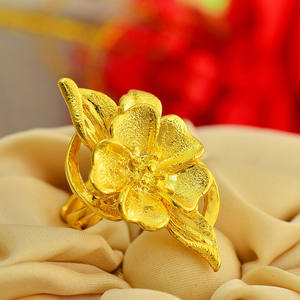 花戒指黄金大图片