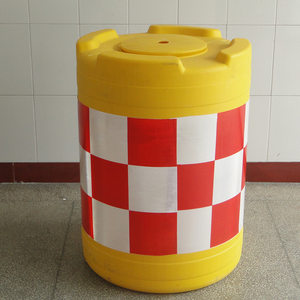 德晟厂家直销道路交通设施吹塑防撞桶 公路安全防撞桶800*600 span