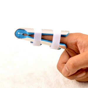 手指弯曲矫正器伸直图片