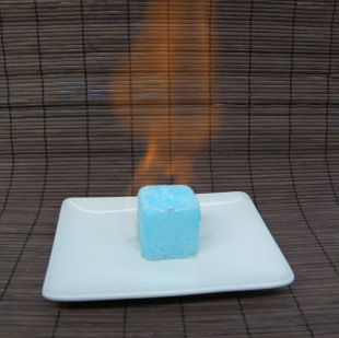 户外烧烤助燃无烟无味固体酒精块烤鱼火锅燃料固体蜡酒精烧烤用品