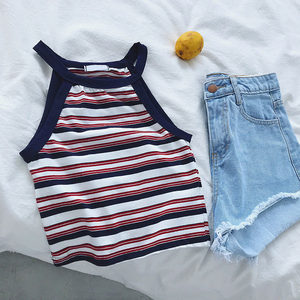 挂脖小背心显胸图片