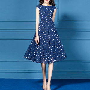 蓝色波点连衣裙夏女2019新款中长款气质修身显瘦a字大摆雪纺裙子