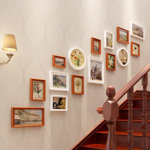 楼梯间装饰相框图片