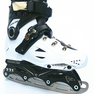 冰刀片冰球图片