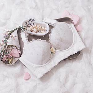 【内衣文胸调整型胸下垂外扩薄价格】最新内衣