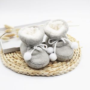 小棉鞋0-3-6个月初生儿男女宝宝软底鞋子秋冬