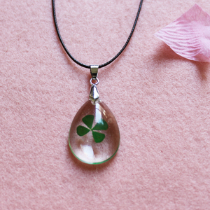 滴胶树脂饰品项链吊坠图片