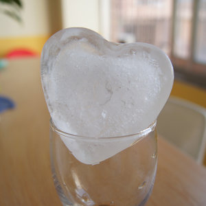 创意 span class=h>心形 /span>制 span class=h>冰格 /span> 冻冰块 