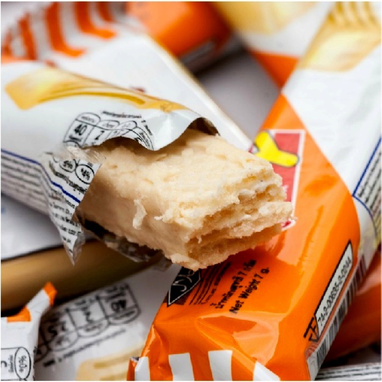 泰国yy威化饼干128g奶油味原装东南亚进口休闲零食品泰国牛奶饼干