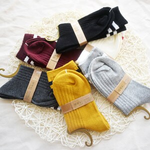 韩版学院风舒适白边条纹棉袜 span class=h>女款 /span>日系纯色运动