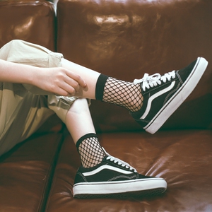 夏季街头复古运动风黑色渔网袜女士薄款镂空网格丝袜潮流百搭网袜