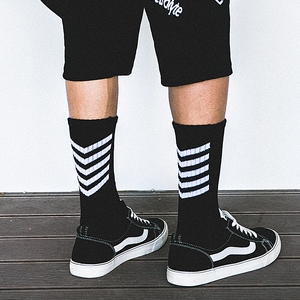 欧美街头滑板袜图片
